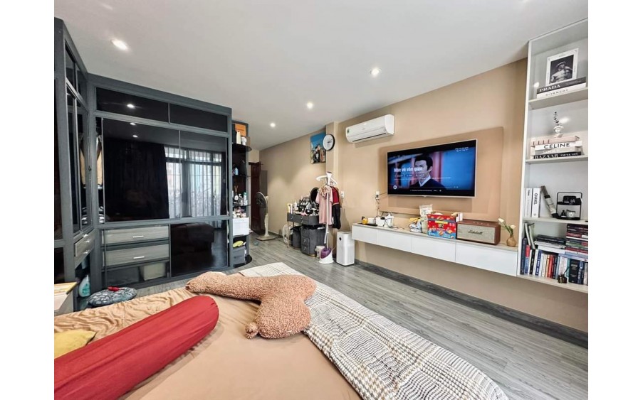 Bán Nhà Riêng Bình Thọ, 5 Tầng, 110m2, HXH 8m, Ngay Vincom Thủ Đức, Giá 9,9 Tỷ